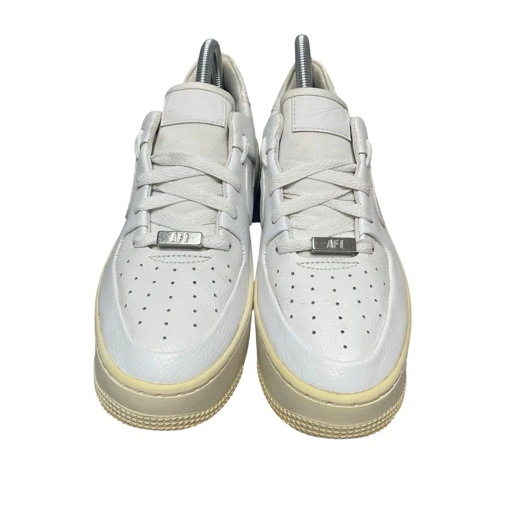 Nike Air Force 1 Sage Low Womens Sz 8 White Leather Platform Sneakers AR5339-100